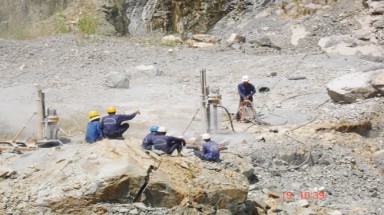  Cấm xuất 8 loại khoáng sản làm vật liệu xây dựng