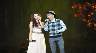 Đàm Vĩnh Hưng như “tắc kè hoa” trên sân khấu