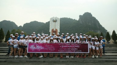 Miss Teen đạp xe cổ động bình chọn Vịnh Hạ Long 