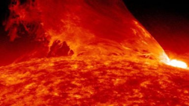 Bão từ tăng tốc mạnh