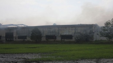  Kho xưởng chứa bông, sợi bị cháy dữ dội