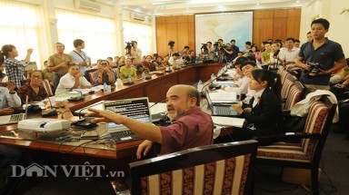  Đối thoại trực tiếp với dân: Giáo sư Đặng Hùng Võ nhận thiếu sót !