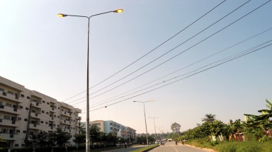 Đèn điện "xài sang" giữa ban ngày