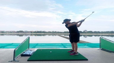 Bộ xây dựng không biết có sân tập golf trong nhà máy nước sông Đuống?