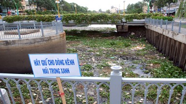 Người Sài Gòn đang "giết" kênh Nhiêu Lộc!