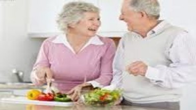 Làm cách nào tránh táo bón ở người già