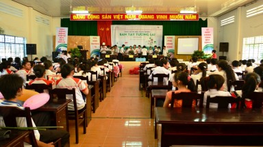 Học sinh thi về môi trường