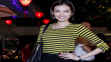  Hoa Hậu Trúc Diễm mang áo yếm sang Thái tặng Dita Von Teese