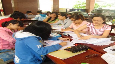 Sinh viên ĐH KHXH & NV TP.HCM ký ủng hộ dự án “Không chất độc hại trong thực phẩm”