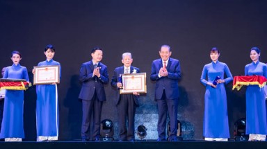 Hội đồng Cây Di sản Việt Nam nhận Giải thưởng Môi trường Việt Nam