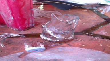 Hoảng hốt khi chai Pepsi bất ngờ nổ lớn