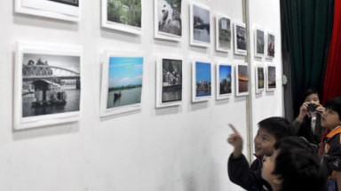Chuyện một dòng sông qua ảnh