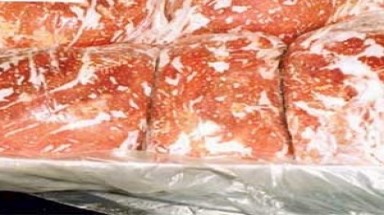 Vận chuyển 450 kg thịt đông lạnh bốc mùi