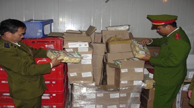  Phù phép thịt thối thành thịt mới rồi tung ra thị trường