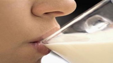  Phát hiện chất gây ung thư trong sữa Trung Quốc