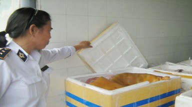  Ớn lạnh cảnh "phù phép" thịt thối thành đặc sản