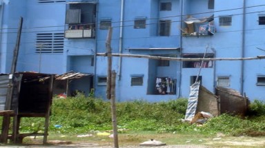  Nhà vệ sinh lộ thiên ngay giữa đường 