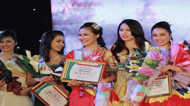     ĐH Kinh doanh - Công nghệ Hà Nội: Vừa đưa tang đã thi sắc đẹp!