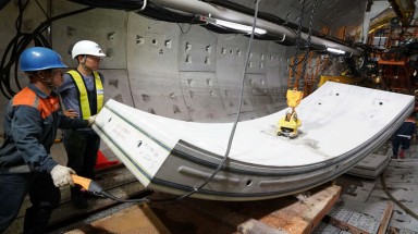 Tường vây metro của TP.HCM từ 2 m xuống 1,5 m "là vấn đề lớn"