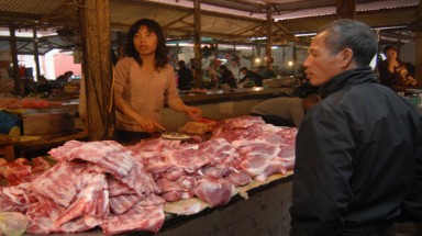 Giá thực phẩm bắt đầu tăng mạnh