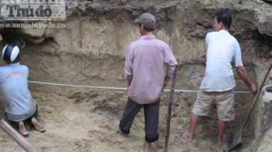 Đào móng nhà, giật mình phát hiện mộ cổ ”công chúa”