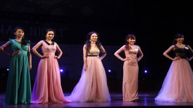 Nữ sinh RMIT chấp nhận chụp ảnh khỏa thân vì môi trường