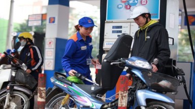 Phó Thủ tướng chỉ đạo "khẩn" để giá xăng không tăng 1.000 đồng/lít ngày Tết Dương lịch
