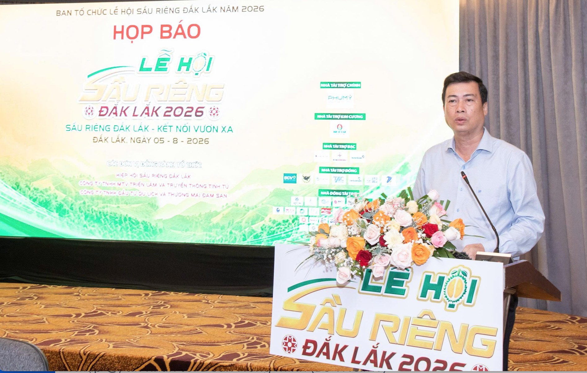 Gi&aacute;m[-]đốc[-]Sở[-]Văn[-]h&oacute;a,[-]Thể[-]thao[-]v&agrave;[-]Du[-]lịch[-]Trần[-]Hồng[-]Tiến[-]th&ocirc;ng[-]tin[-]về[-]c&aacute;c[-]hoạt[-]động[-]nổi[-]bật[-]của[-]Lễ[-]hội[-]Sầu[-]ri&ecirc;ng[-]Đắk[-]Lắk[-]năm[-]2026