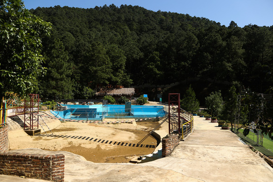 Lộ[-]diện[-]chủ[-]nh&acirc;n[-]18[-]c&ocirc;ng[-]tr&igrave;nh[-]vi[-]phạm[-]đất[-]rừng[-]bị[-]cưỡng[-]chế[-]ở[-]S&oacute;c[-]Sơn