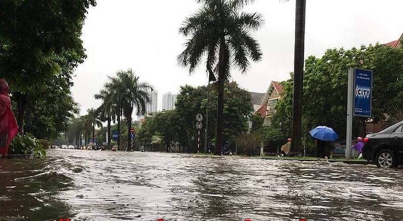 Muốn[-]vào[-]“làng”[-]biệt[-]thự[-]phải...[-]chèo[-]thuyền