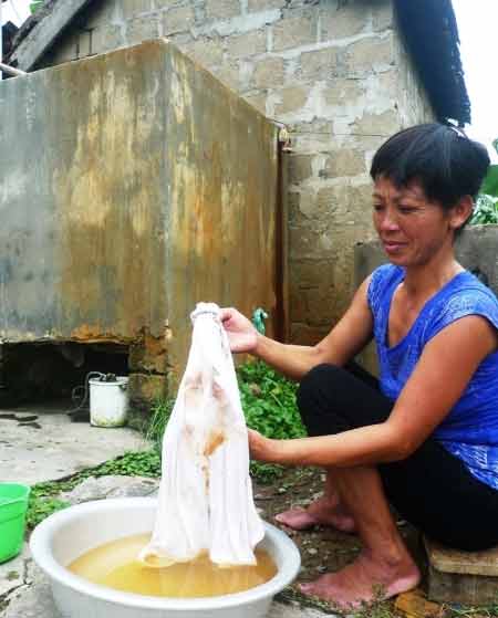 Làng[-]khát[-]nước...[-]sạch,[-]Tin[-]tức[-]trong[-]ngày,[-]lang[-]khat[-]nuoc[-]sach,[-]nuoc[-]sach,[-]nuoc[-]ruong,[-]benh[-]hiem[-]ngheo,[-]nan[-]nhan,[-]benh[-]nhan,[-]nuoc[-]ban,[-]y[-]te,[-]gieng[-]nuoc,[-]bun[-]dat,