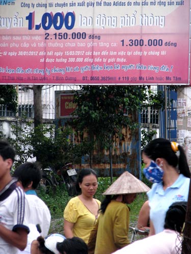 Công[-]nhân[-]ngất[-]xỉu[-]hàng[-]loạt:[-]Vì[-]đâu?,[-]Tin[-]tức[-]trong[-]ngày,[-]cong[-]nhan,[-]cuoc[-]song[-]cong[-]nhan,[-]luong[-]cong[-]nhan,[-]com[-]cong[-]nhan,[-]cong[-]nhan[-]khu[-]cong[-]nghiep,[-]cong[-]nhan[-]khu[-]che[-]xuat,[-]khu[-]cong[-]nghiep,[-]tuyen[-]lao[-]dong,[-]cong[-]nhan[-]tang[-]ca,[-]bao,[-]tin[-]hay,[-]tin[-]hot,[-]tin[-]tuc,[-]vn