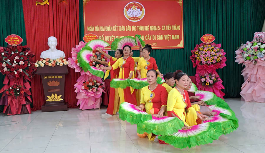 Ba[-]cây[-]Bồ[-]đề[-]ở[-]thôn[-]Khê[-]Ngoại[-]5[-]được[-]công[-]nhận[-]là[-]Cây[-]Di[-]sản[-]Việt[-]Nam