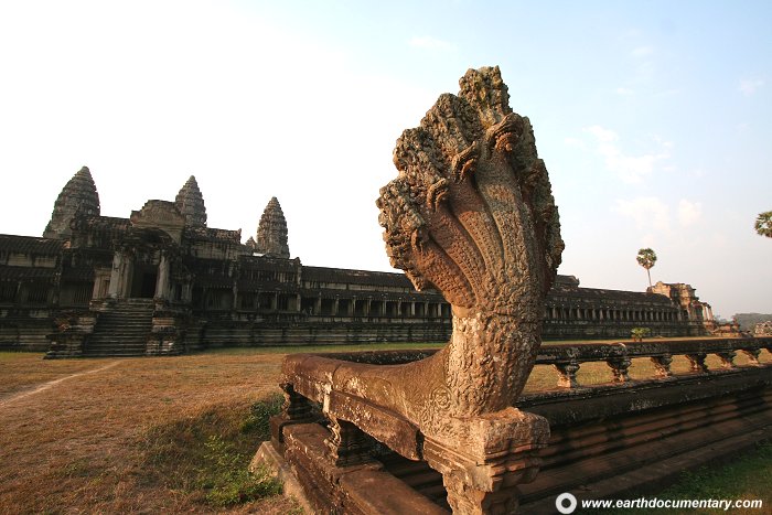 Tượng[-]rắn[-]thần[-]Naga[-]ở[-]Angkor[-]Wat