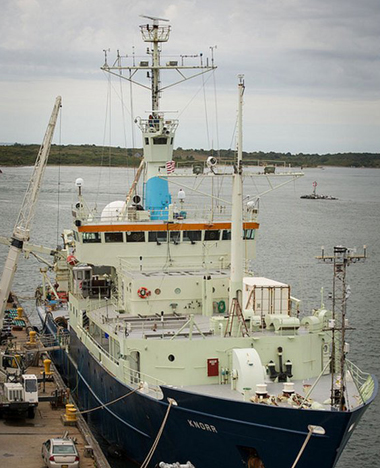 Tàu[-]của[-]Viện[-]Hải[-]Dương[-]Woods[-]Hole[-]tại[-]Mỹ