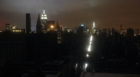 Hàng[-]triệu[-]hộ[-]dân[-]ở[-]New[-]York[-]đang[-]sống[-]trong[-]tình[-]trạng[-]mất[-]điện