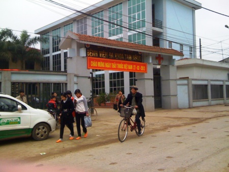 [-][-]Nhau[-]thai[-]bán[-]ra[-]bên[-]ngoài[-]được[-]cho[-]là[-]có[-]nguồn[-]gốc[-]từ[-]các[-]bệnh[-]viện