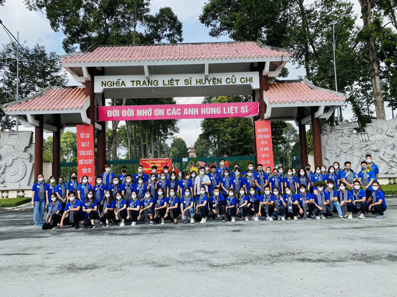 “Biệt[-]đội[-]săn[-]Covid-19”[-]của[-]Học[-]viện[-]Y[-]Dược[-]học[-]cổ[-]truyền[-]Việt[-]Nam[-]trở[-]về[-]sau[-]hơn[-]2[-]tháng[-]chi[-]viện[-]cho[-]TP[-]HCM