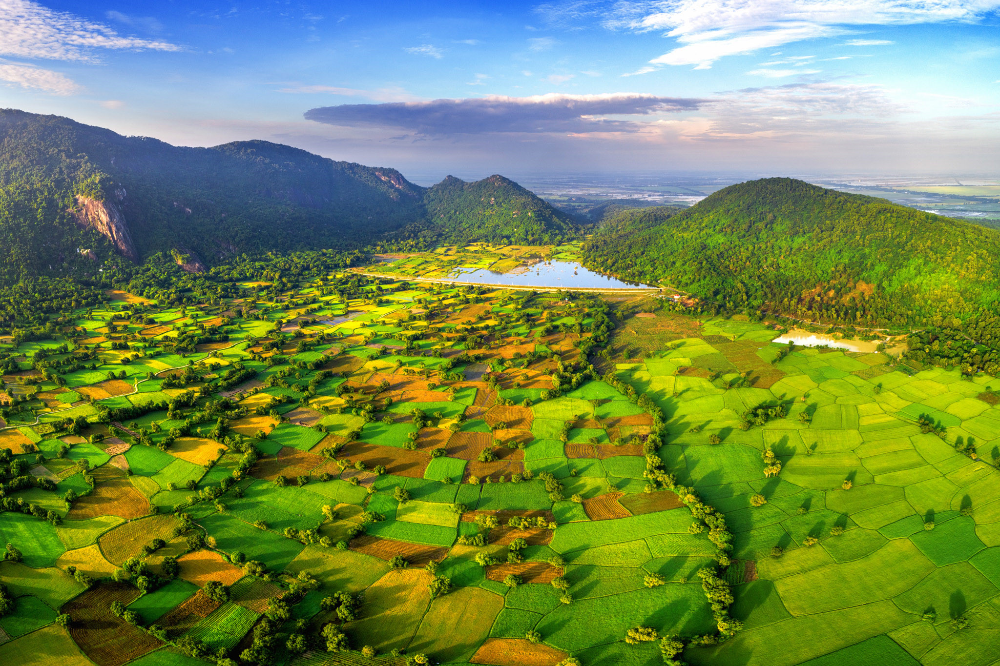 Việt[-]Nam[-]đẹp[-]kỳ[-]vĩ[-]nhìn[-]từ[-]trên[-]cao