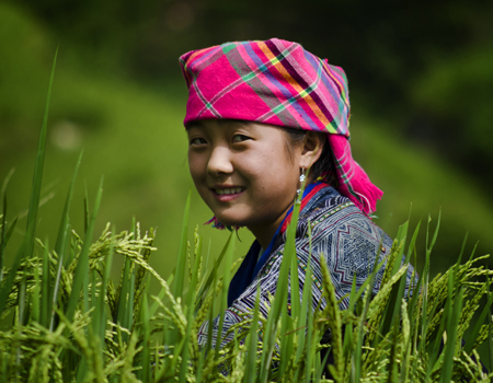 Thiếu[-]nữ[-]Tú[-]Lệ[-]đẹp[-]như[-]chính[-]cái[-]tên[-]và[-]thiên[-]nhiên[-]nơi[-]đây