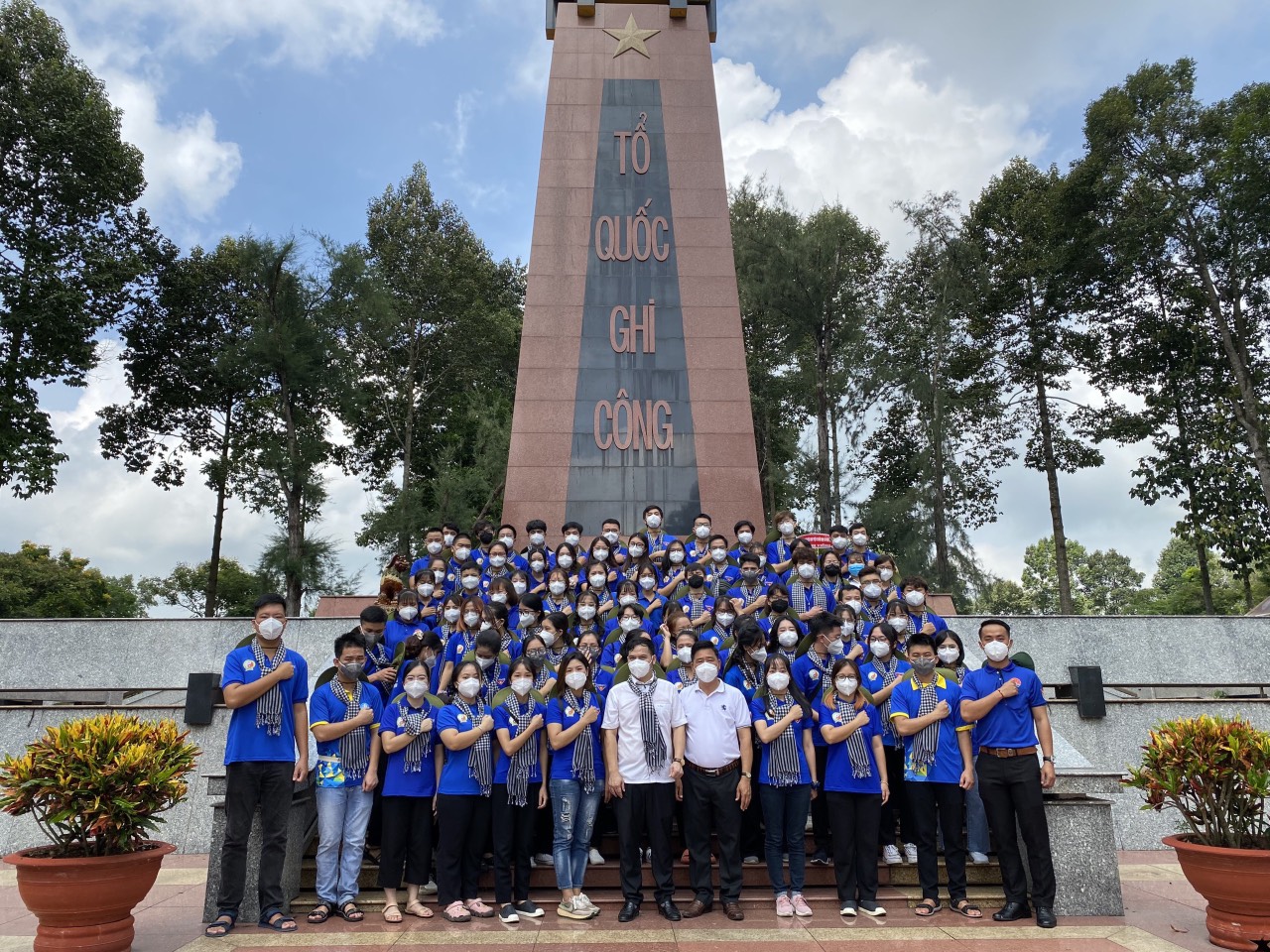 “Biệt[-]đội[-]săn[-]Covid-19”[-]của[-]Học[-]viện[-]Y[-]Dược[-]học[-]cổ[-]truyền[-]Việt[-]Nam[-]trở[-]về[-]sau[-]hơn[-]2[-]tháng[-]chi[-]viện[-]cho[-]TP[-]HCM