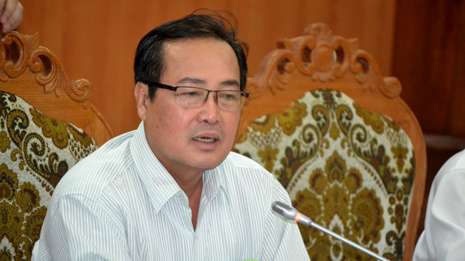 [-]Lãnh[-]đạo[-]Quảng[-]Nam[-]lên[-]tiếng[-]về[-]hai[-]vụ[-]khai[-]thác[-]cát[-]lùm[-]xùm