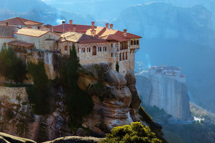 Độc[-]đáo[-]tu[-]viện[-]Meteora[-]'lơ[-]lửng'[-]trên[-]núi[-]tại[-]Hy[-]Lạp