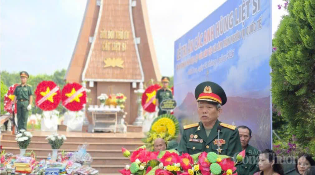 Th&agrave;nh[-]k&iacute;nh[-]tổ[-]chức[-]lễ[-]tưởng[-]niệm,[-]tri[-]&acirc;n[-]c&aacute;c[-]anh[-]h&ugrave;ng[-]liệt[-]sĩ[-]tại[-]Gia[-]Lai