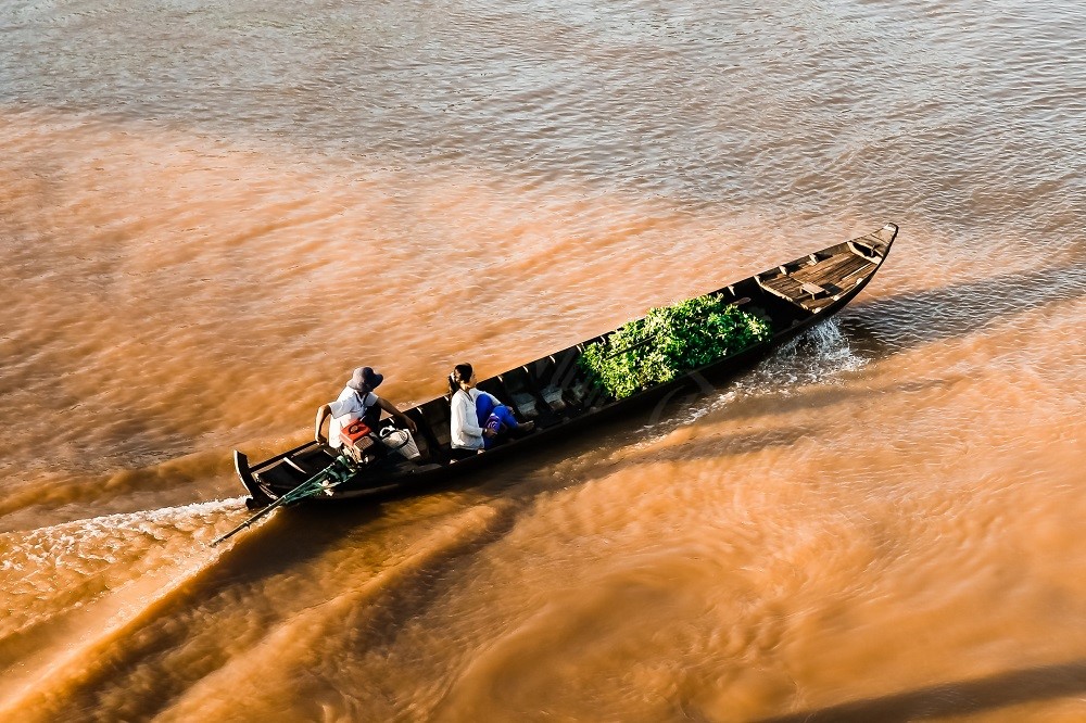 Đò[-]dọc[-]lặng[-]trôi!