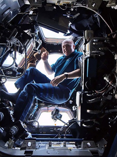 Phi[-]hành[-]gia[-]Andre[-]Kuipers[-]trên[-]trạm[-]vũ[-]trụ[-]ISS