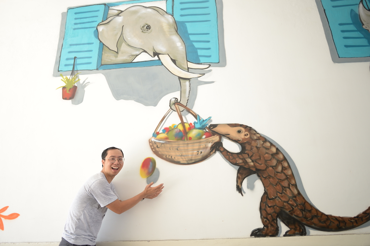 Vẽ[-]tranh[-]tường[-]với[-]các[-]thông[-]điệp[-]kêu[-]gọi[-]bảo[-]vệ[-]động[-]vật[-]hoang[-]dã[-]