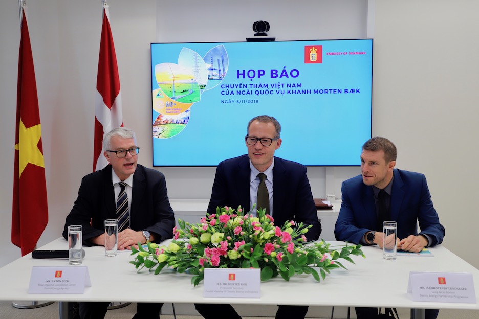 Quốc[-]vụ[-]khanh[-]phụ[-]tr&aacute;ch[-]lĩnh[-]vực[-]Kh&iacute;[-]hậu,[-]Năng[-]lượng[-]v&agrave;[-]Hạ[-]tầng[-]Đan[-]Mạch[-]thăm[-]Việt[-]Nam[-]