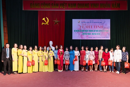 Học[-]viện[-]Y[-]Dược[-]cổ[-]truyền[-]Việt[-]Nam:[-]Kỷ[-]niệm[-]88[-]năm[-]ngày[-]thành[-]lập[-]Hội[-]Liên[-]Hiệp[-]Phụ[-]nữ[-]Việt[-]Nam
