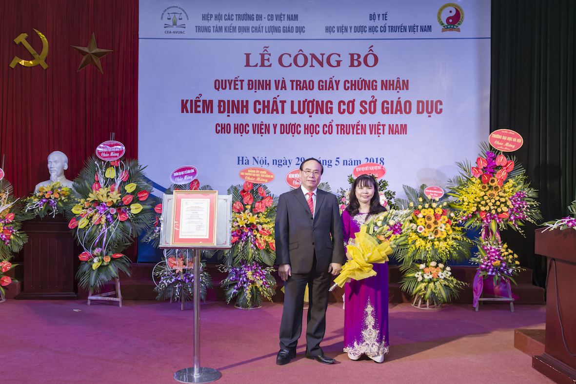Học[-]viện[-]Y[-]Dược[-]học[-]cổ[-]truyền[-]Việt[-]Nam:[-]Công[-]bố[-]quyết[-]định[-]và[-]trao[-]giấy[-]chứng[-]nhận[-]kiểm[-]định[-]chất[-]lượng[-]cơ[-]sở[-]giáo[-]dục